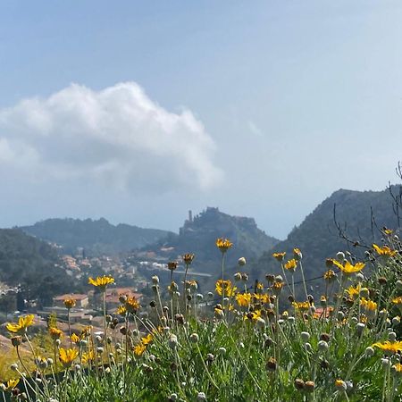 Auberge De La Croix Du Pape Èze Eksteriør bilde