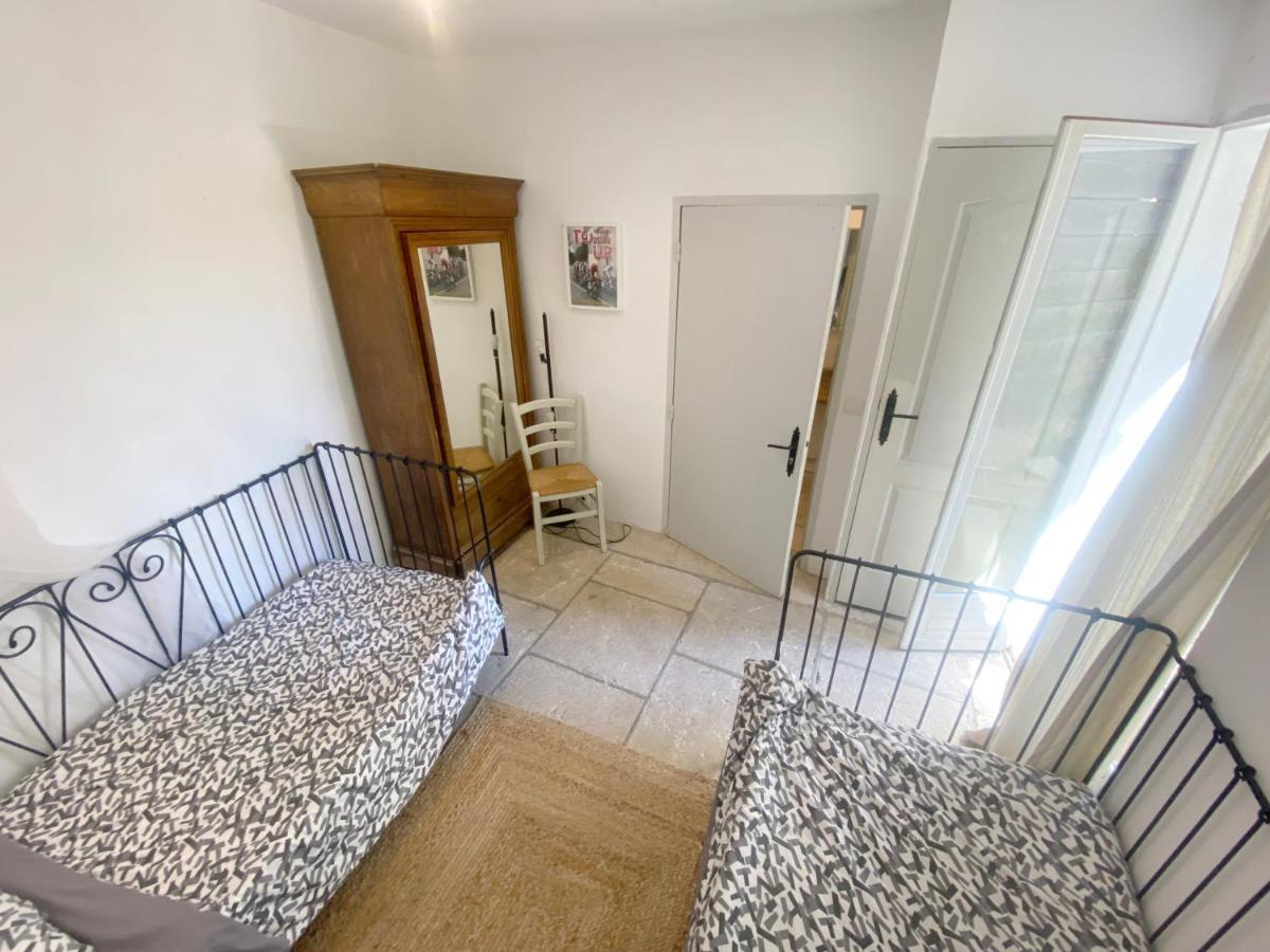 Auberge De La Croix Du Pape Èze Eksteriør bilde