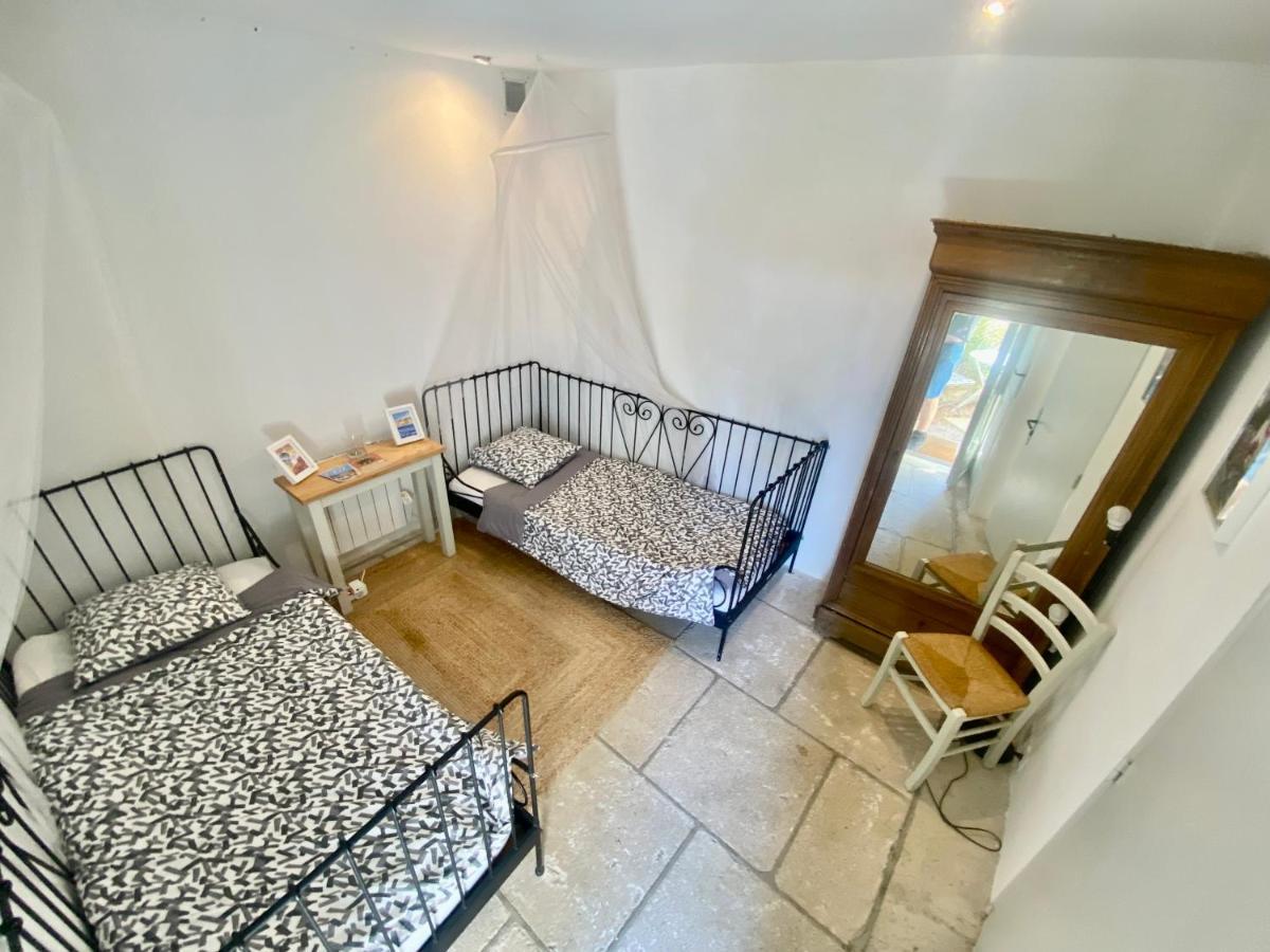 Auberge De La Croix Du Pape Èze Eksteriør bilde