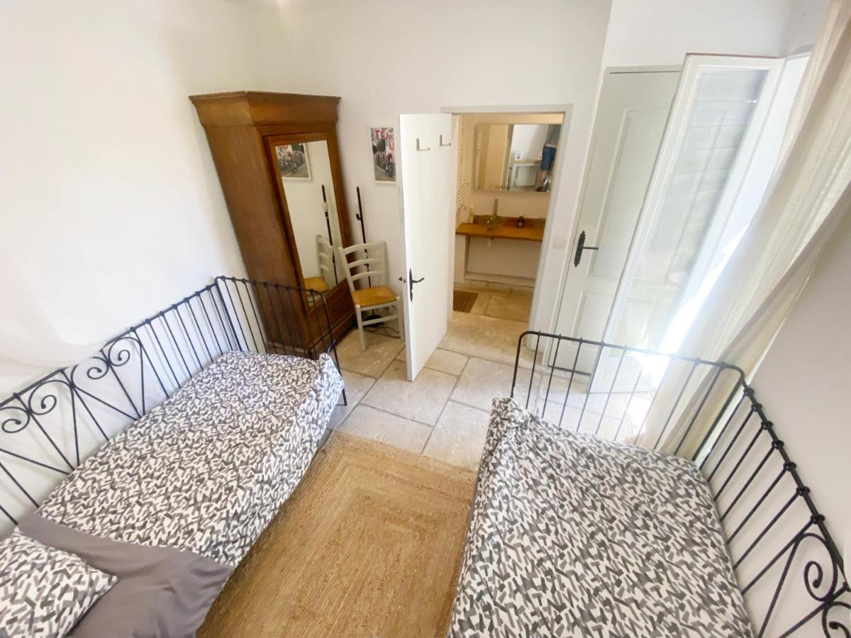 Auberge De La Croix Du Pape Èze Eksteriør bilde