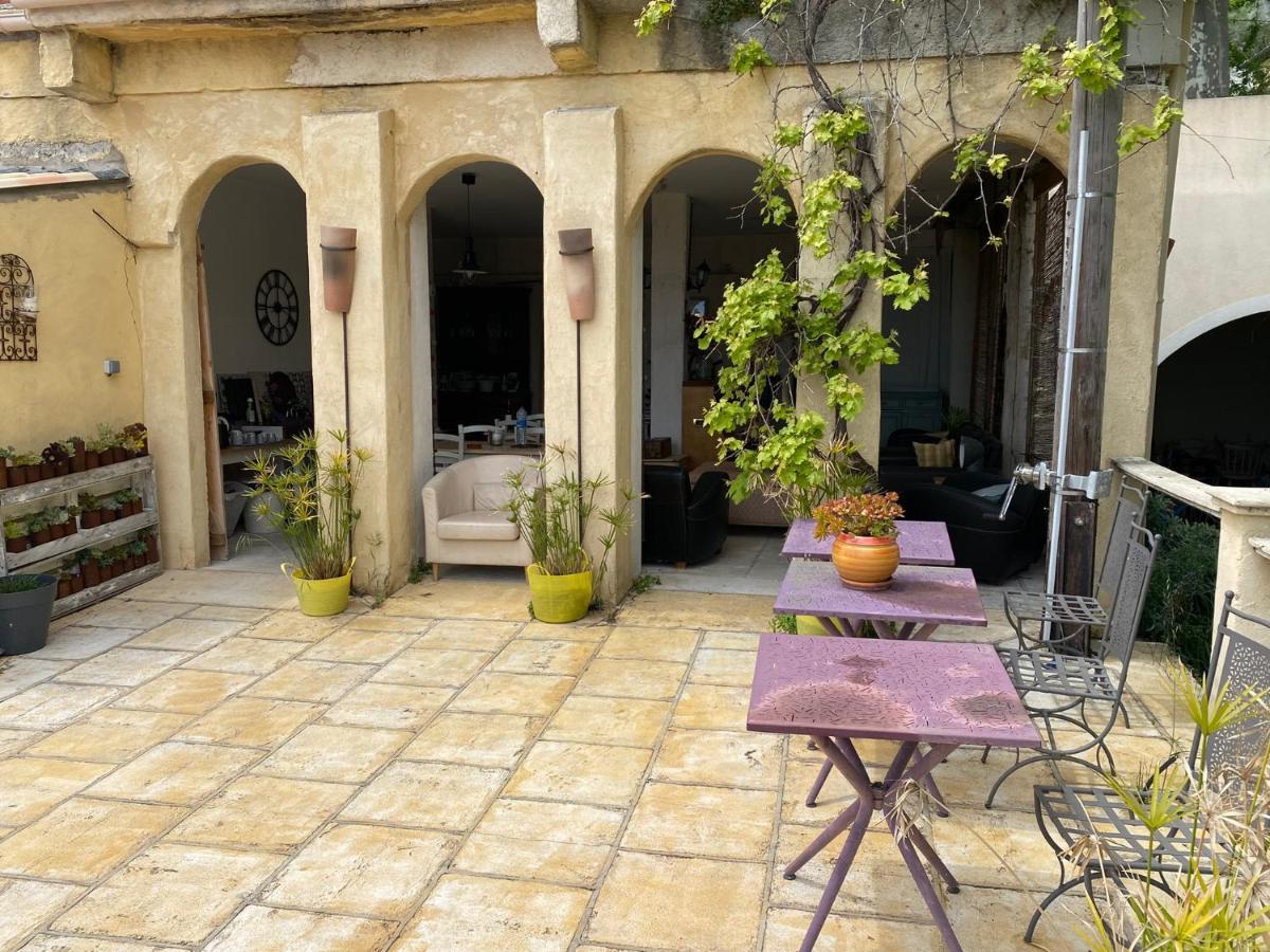 Auberge De La Croix Du Pape Èze Eksteriør bilde